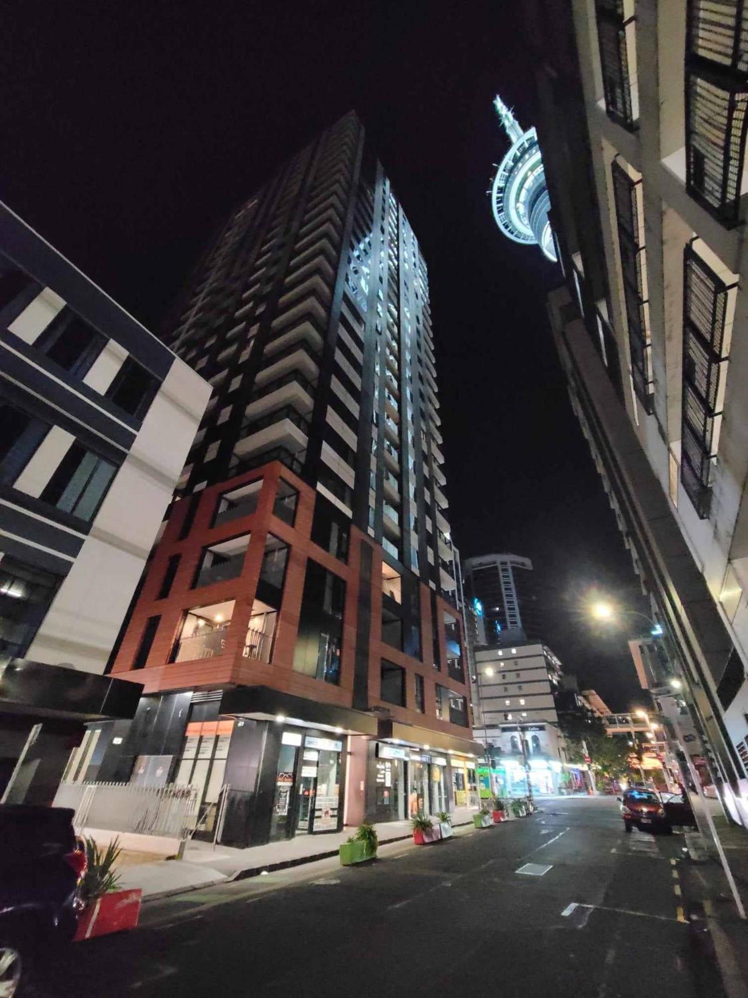 Sky Tower Just Next Door Apartment Auckland Exterior photo