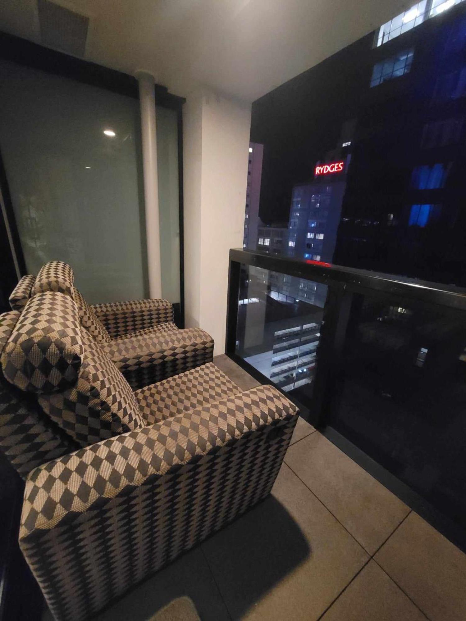 Sky Tower Just Next Door Apartment Auckland Exterior photo